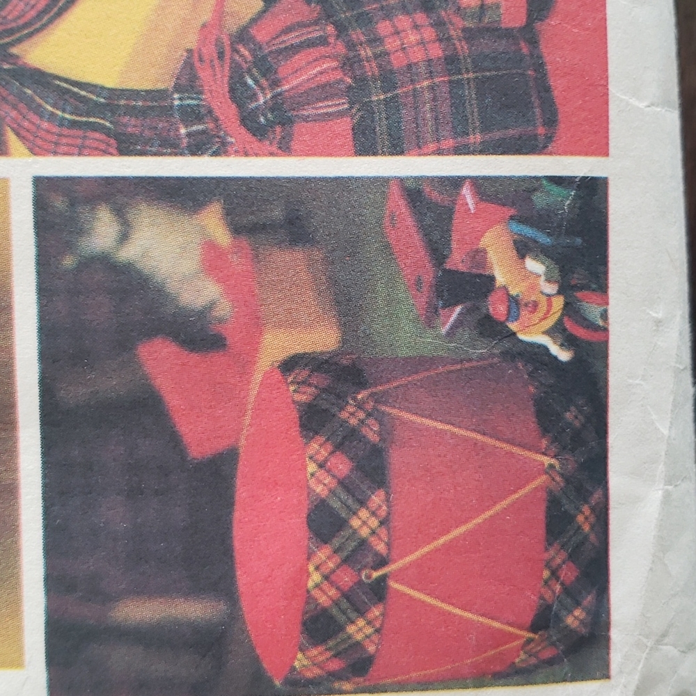 Vogue Patterns Santa Pack 111 1541 Sowing Patterns - Picture 10 of 11